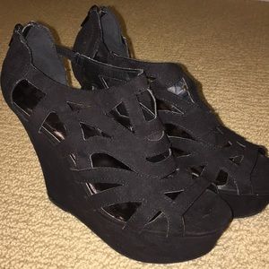 Madden girl Suede caged wedges